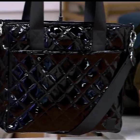 IHKWIP Quilted Carry Your Confidence Anti-Theft Tote Patent Black NWT - Picture 13 of 15